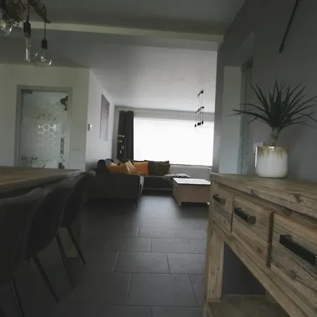 L'abeille Feriehus Somzee